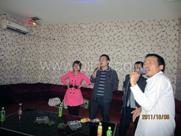 2011年10月，鄭州企鵝糧油機(jī)械有限公司--外貿(mào)部，十一國慶節(jié)團(tuán)體活動！(圖1)