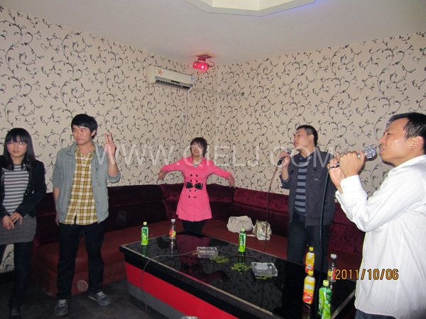 2011年10月，鄭州企鵝糧油機(jī)械有限公司--外貿(mào)部，十一國慶節(jié)團(tuán)體活動！(圖2)