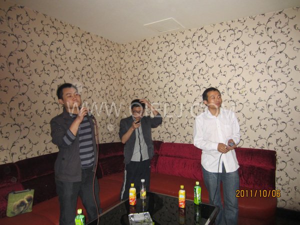 2011年10月，鄭州企鵝糧油機(jī)械有限公司--外貿(mào)部，十一國慶節(jié)團(tuán)體活動！(圖6)