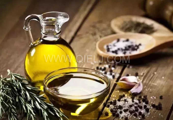 怎樣健康的選擇食用油？企鵝糧油機(jī)械為您簡(jiǎn)單講述(圖1)